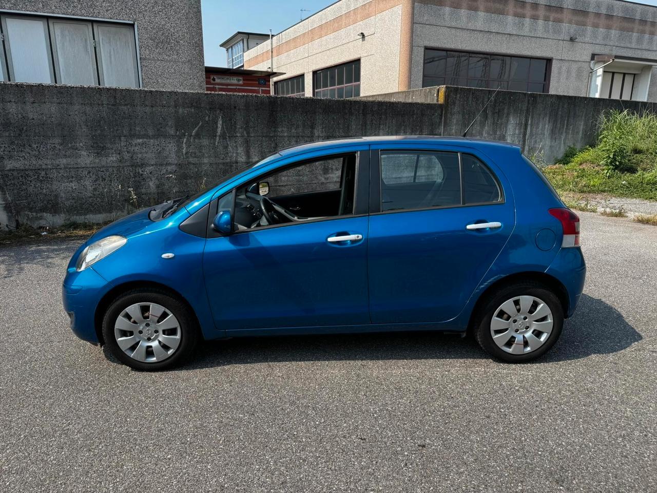 Toyota Yaris 1.3 5 porte Sol