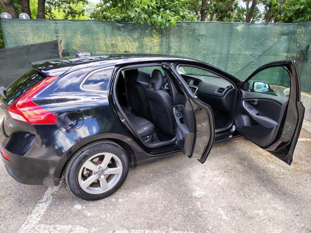 VOLVO V40 D2 1.6 Business Edition