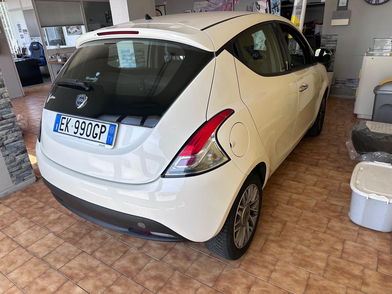 Lancia Ypsilon cambio automatico