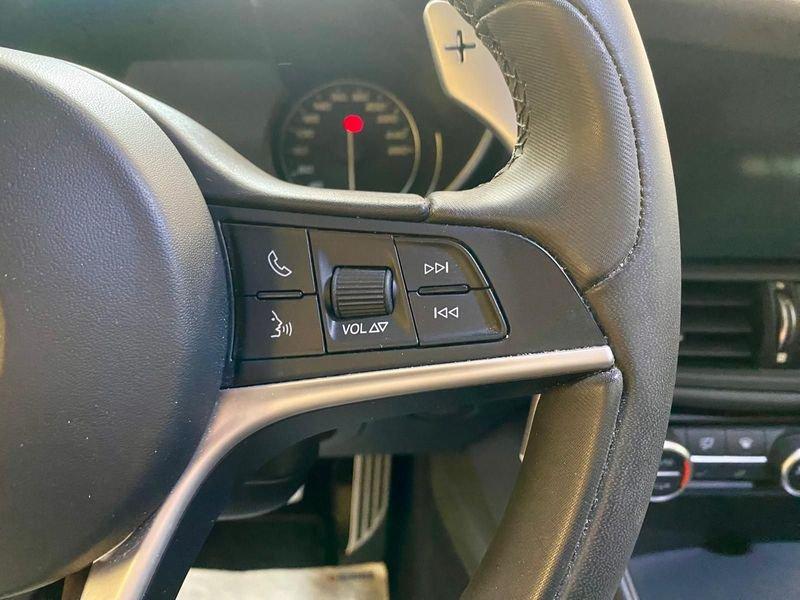 Alfa Romeo Giulia 2.2 Turbodiesel 210 CV AT8 AWD Q4 Veloce