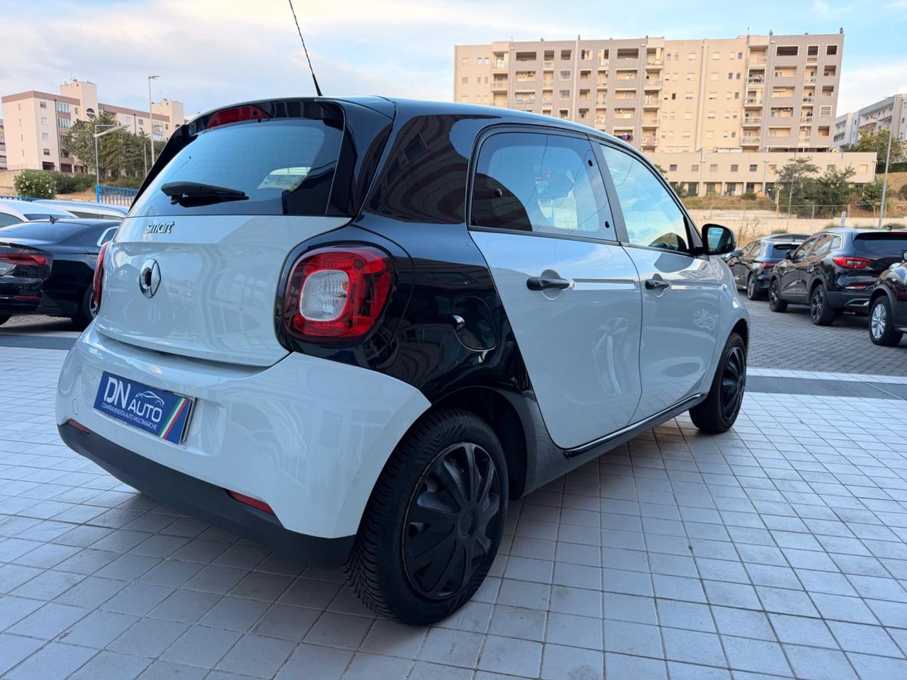 Smart ForFour 70 1.0 Youngster