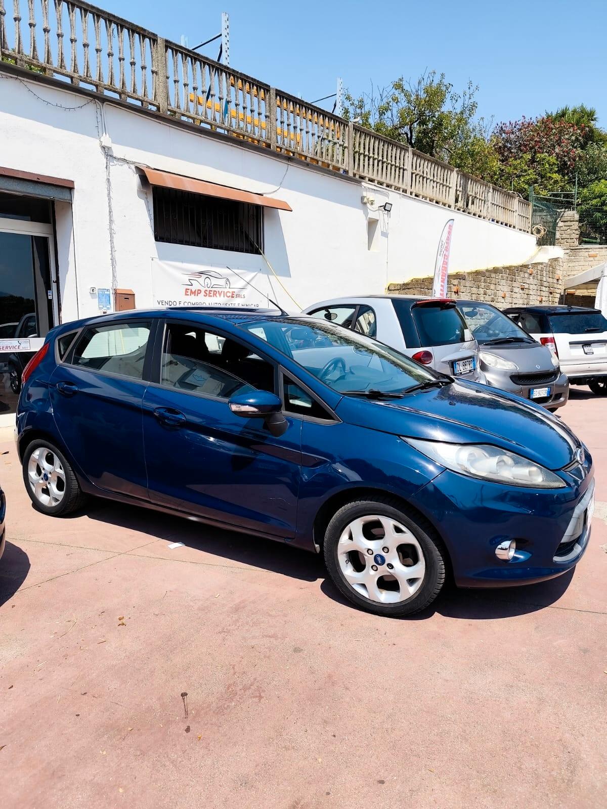 Ford Fiesta 5p Titanium