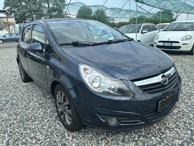 Opel Corsa 1.2 5 porte Club