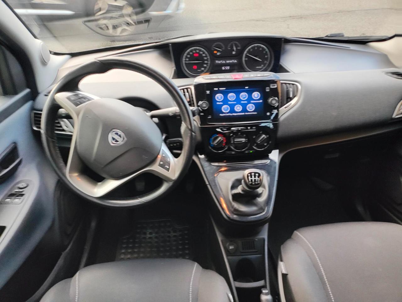 LANCIA YPSILON 1.0 HYBRID GOLD KM 22895 -2023