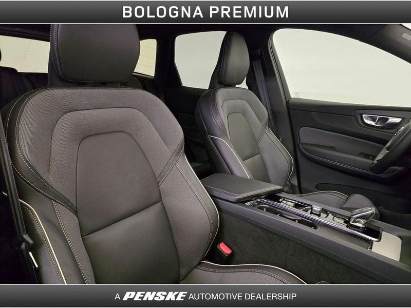 Volvo XC60 XC60 B5 AWD automatico Plus Dark