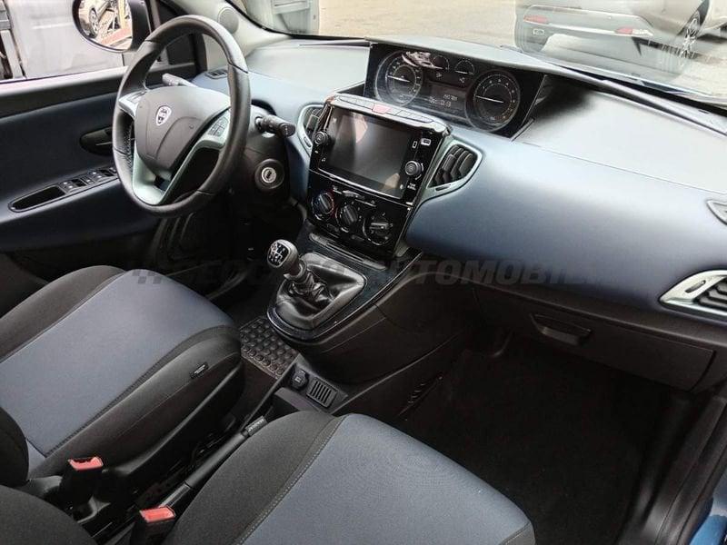 Lancia Ypsilon Ypsilon 1.0 firefly hybrid Platino s&s 70cv