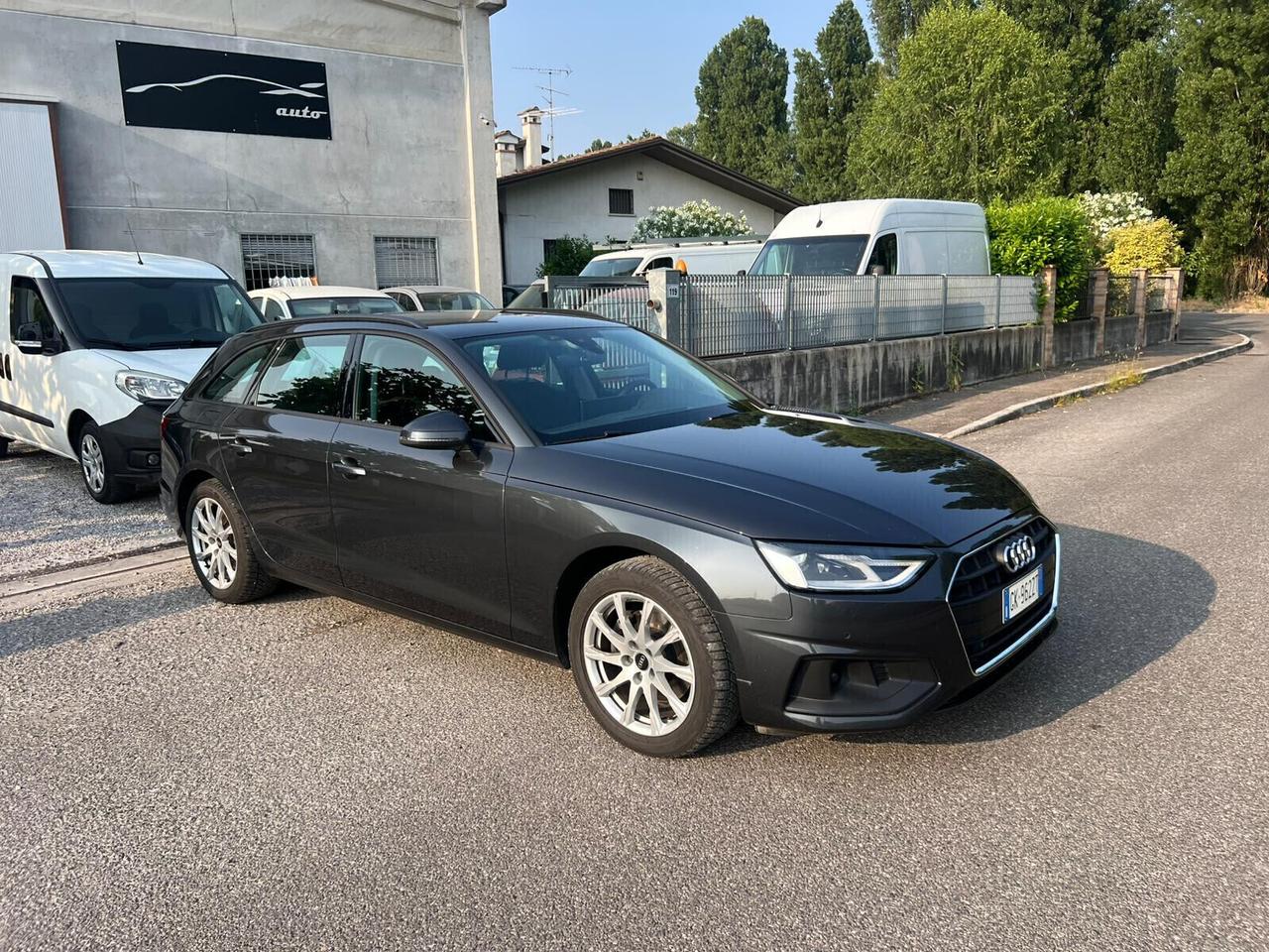 Audi A4 Avant 40 TDI S tronic Business