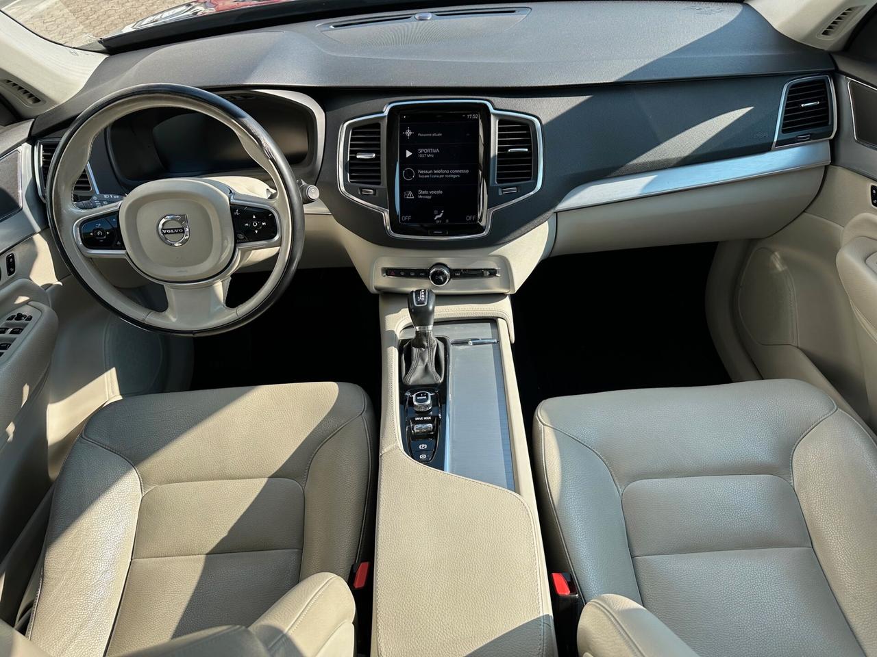 Volvo XC 90 XC90 D5 AWD Geartronic 7 posti Momentum