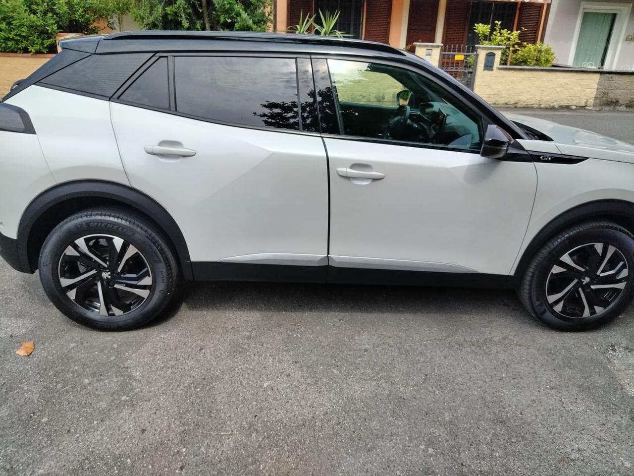 Peugeot 2008 GT 1.5 Blue HDI 110