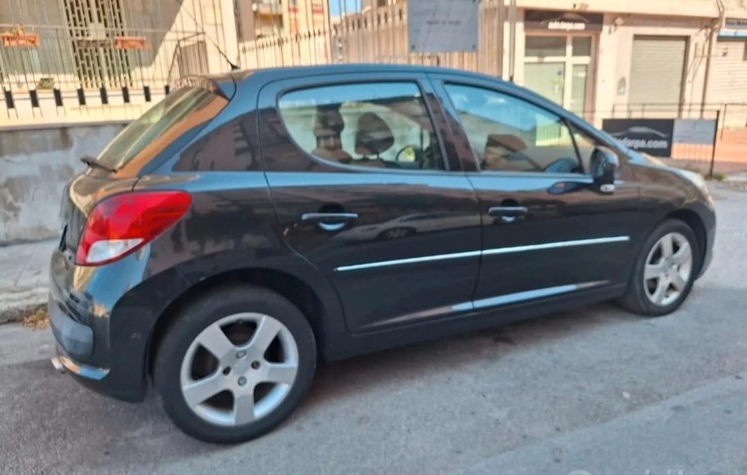 Peugeot 207 1.6 8V HDi 93CV 5p. Allure