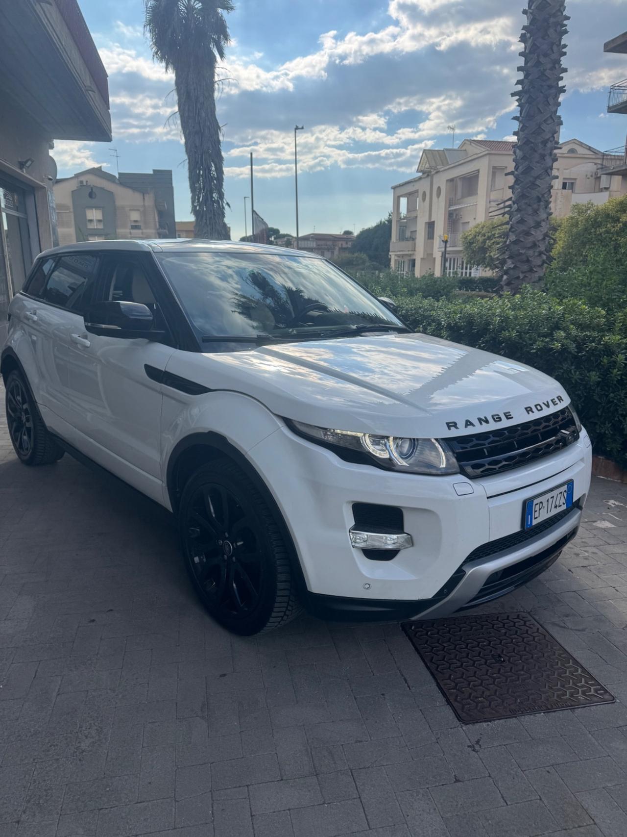 Land Rover Range Evoque 2.2 TD4 5p. Dynamic