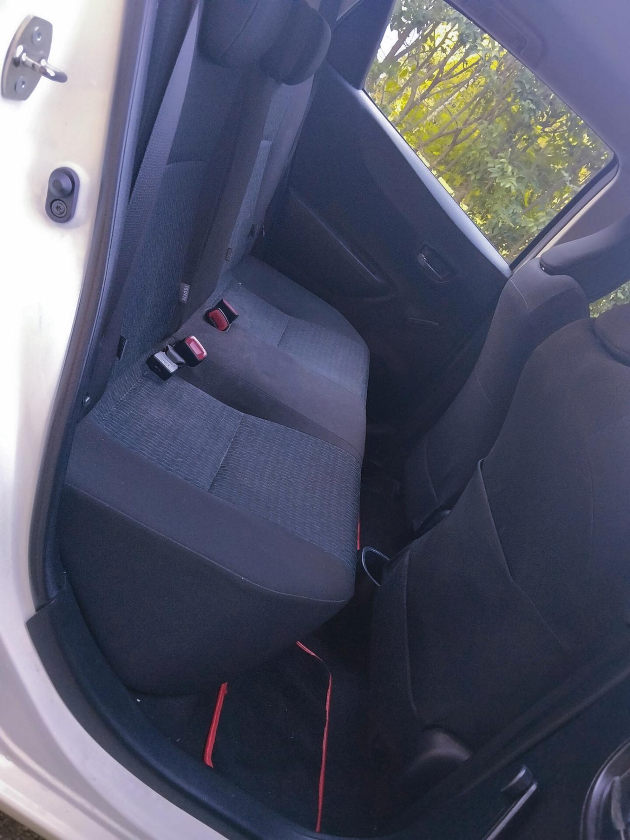 Toyota Yaris 1.0 5 porte Active