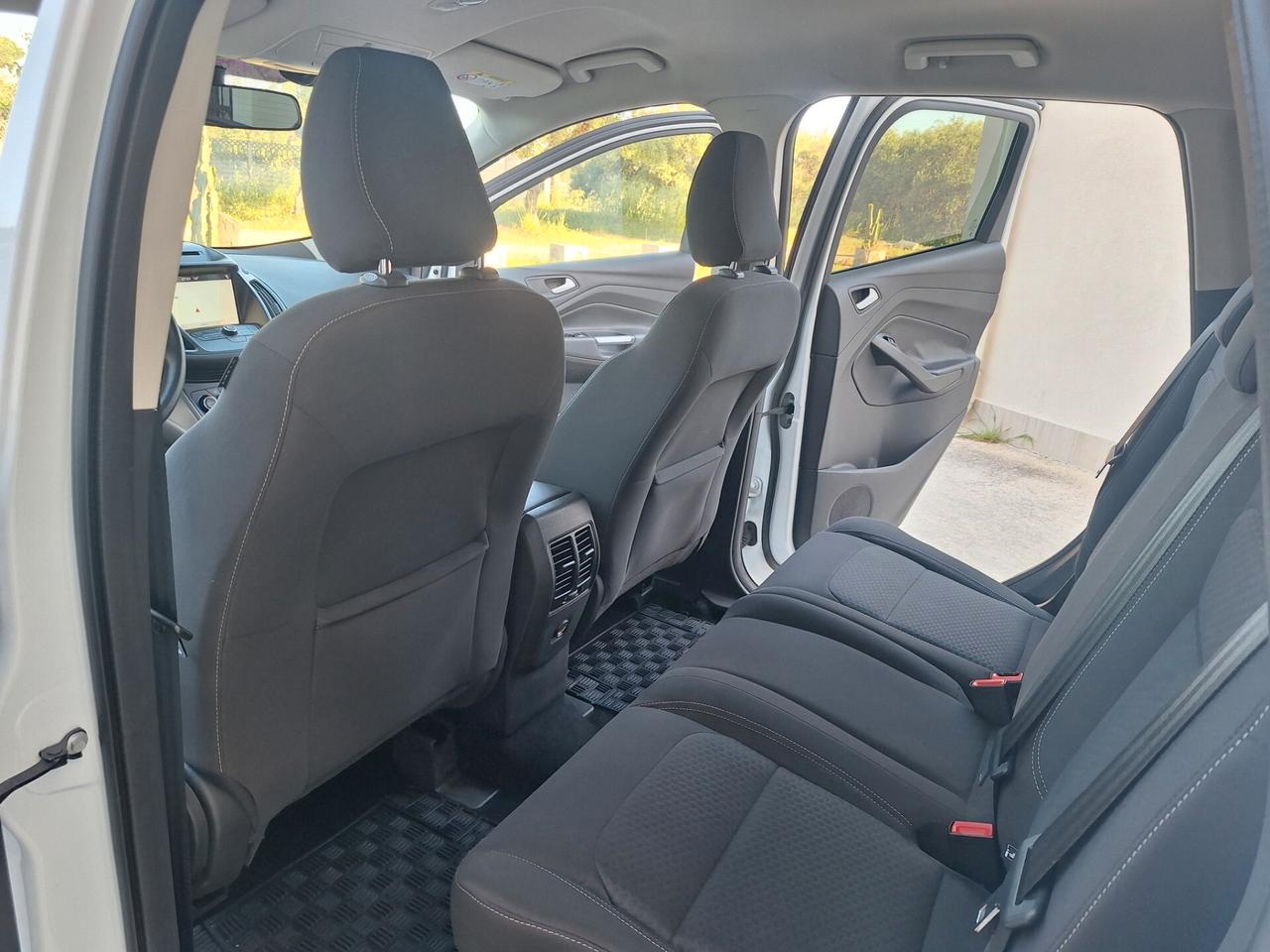 Ford Kuga 1.5 TDCI 120 CV Titanium PERFETTA