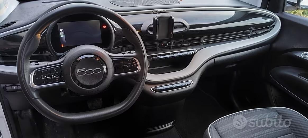 Fiat 500 500e ELETTRICA Berlina 23,8 kWh Action