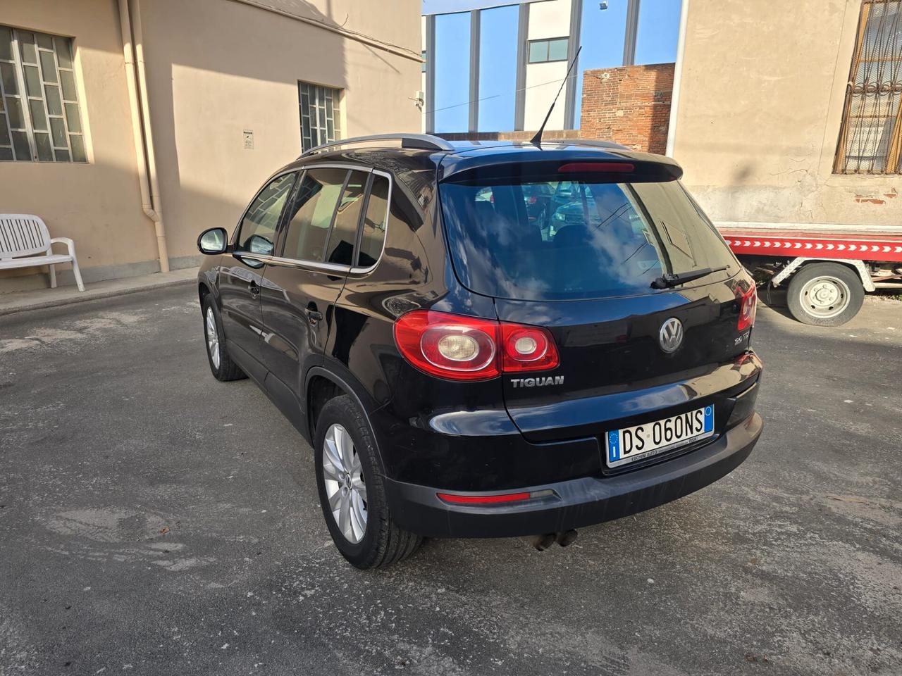 Volkswagen Tiguan 2.0 16V TDI DPF tiptronic Sport & Style (18°)