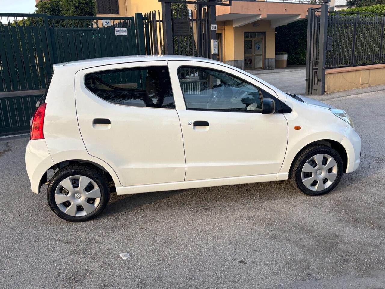 Suzuki Alto 1.0 L