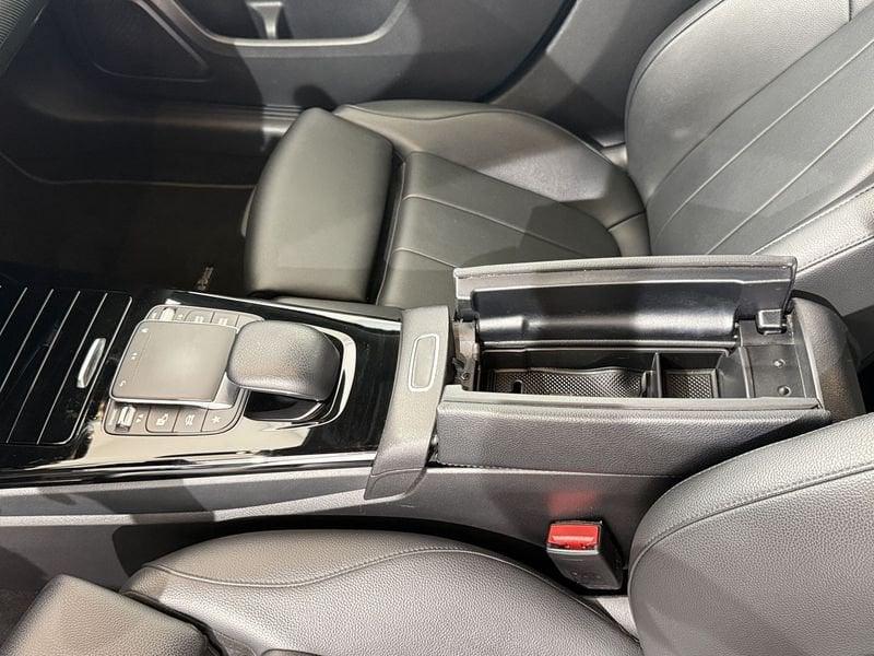 Mercedes-Benz Classe A A 180 d Sport auto