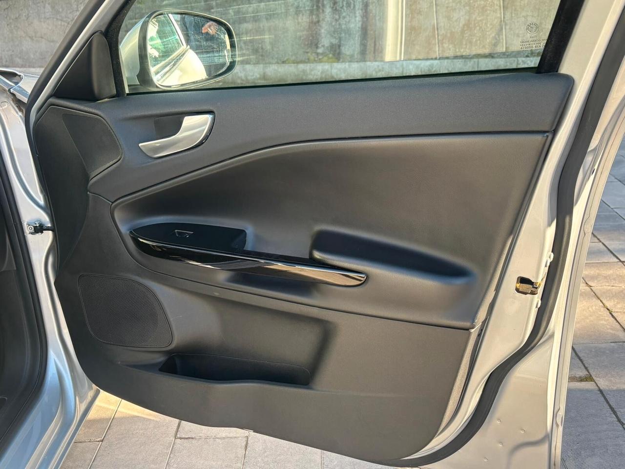 Alfa Romeo Giulietta 1.6 JTDm-2 105 CV Exclusive