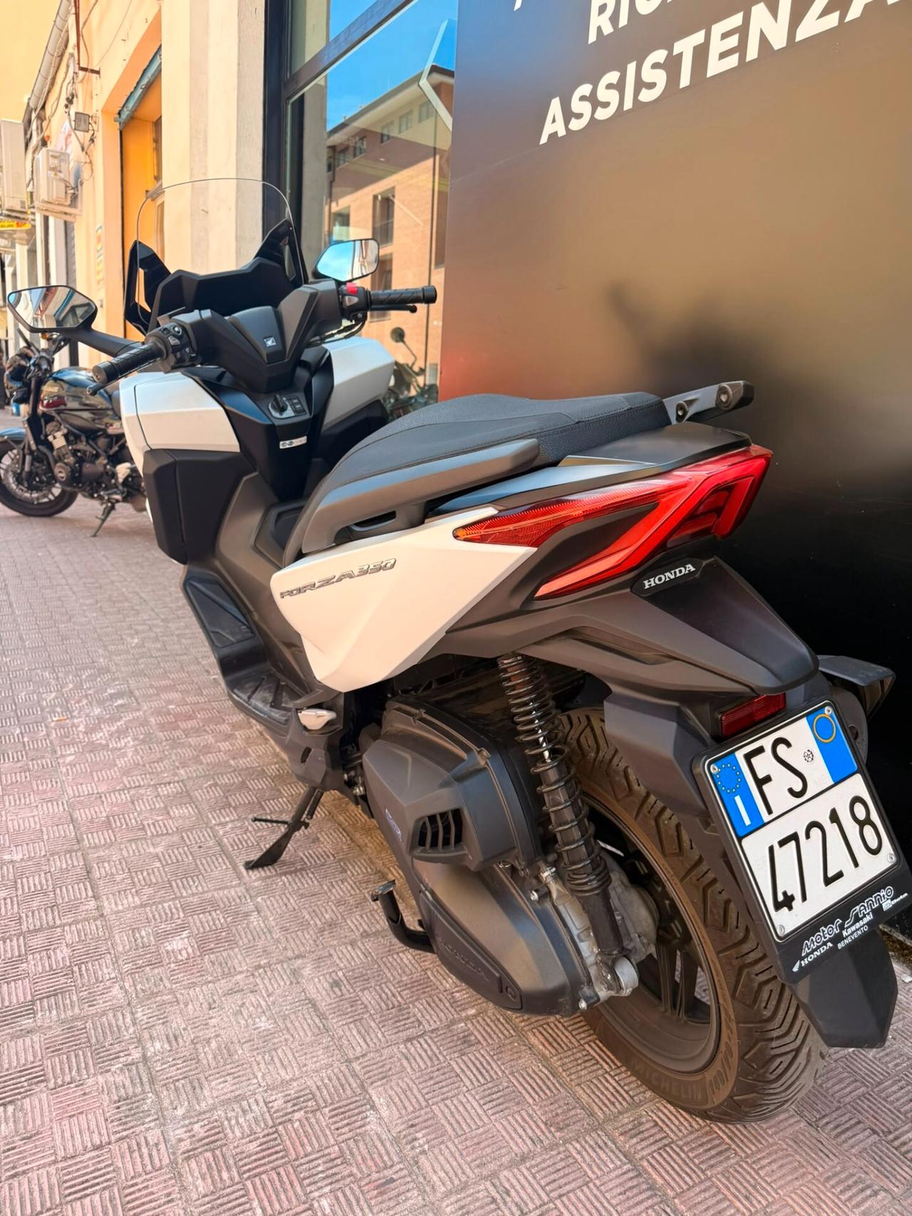 Honda Forza 350