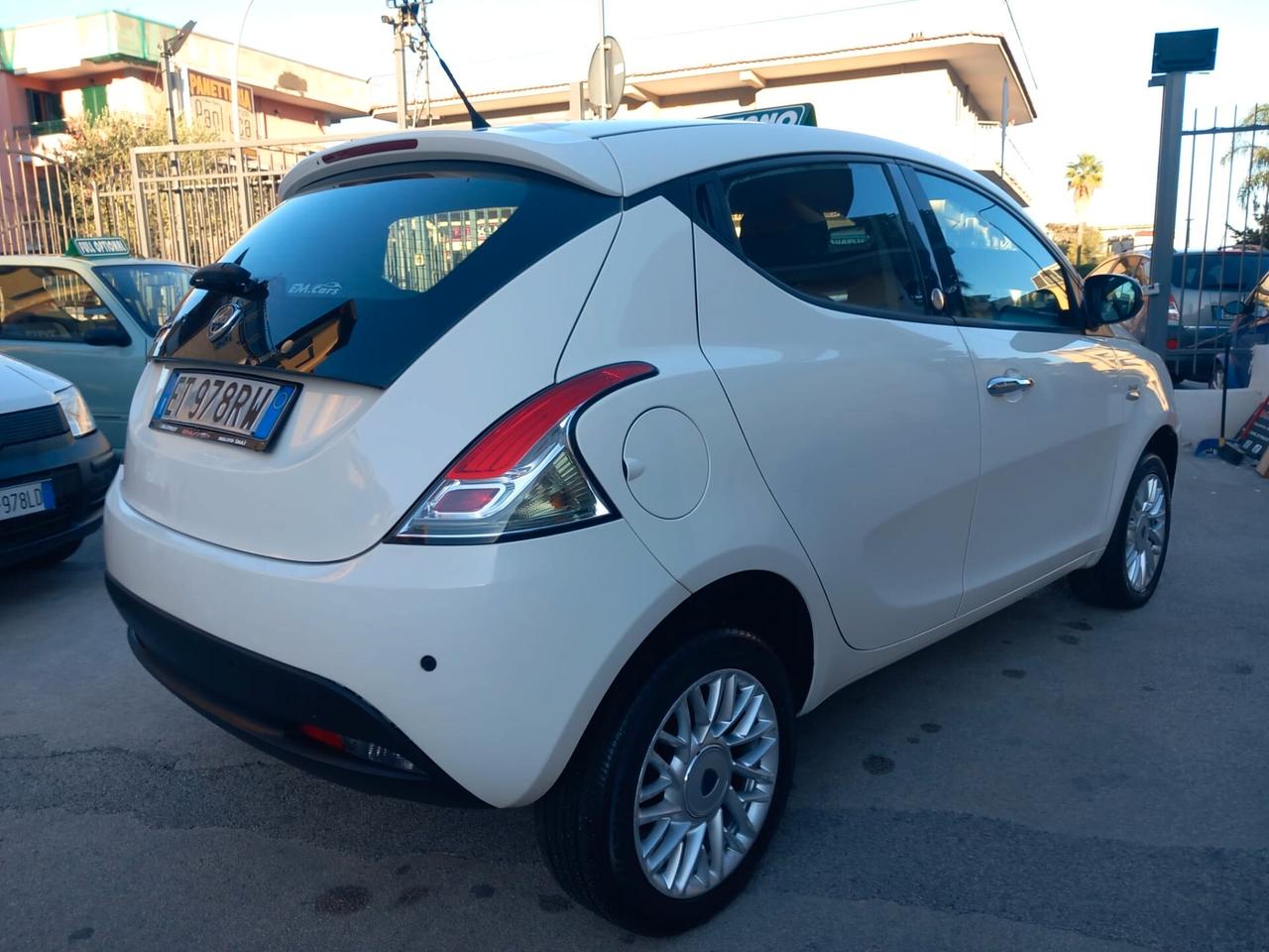 Lancia Ypsilon 5 Porte Full Optional