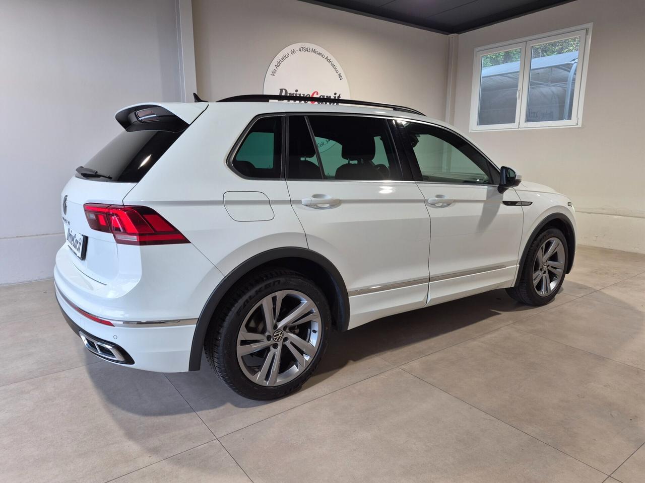 Volkswagen Tiguan 1.5 TSI R-LINE 150CV DSG LED NAVI C.19" APPLE CAR PLAY/ANDROID AUTO AMBIENT LIGHT KEYLESS ACC WIRELESS COCKPIT PRO