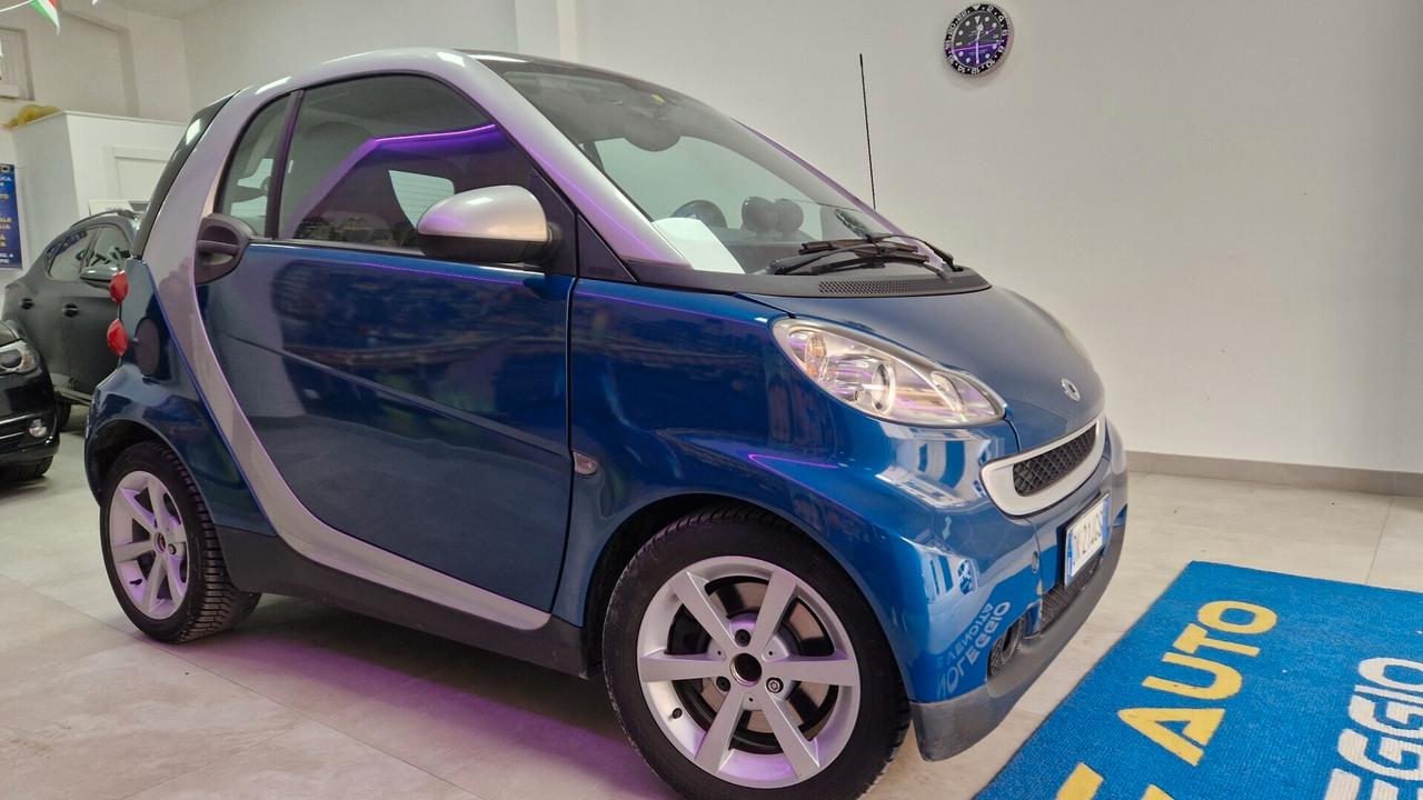 Smart ForTwo 1000 52 kW coupé limited one