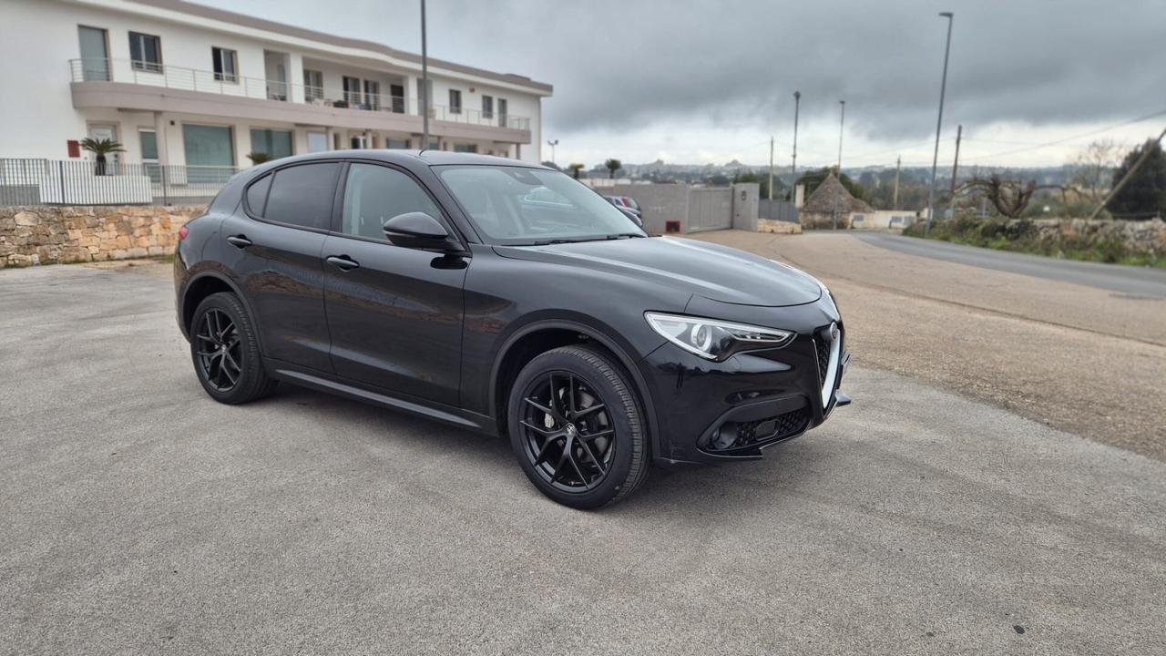 Alfa Romeo Stelvio 2.2 Turbodiesel 180 CV AT8 Q4 Super
