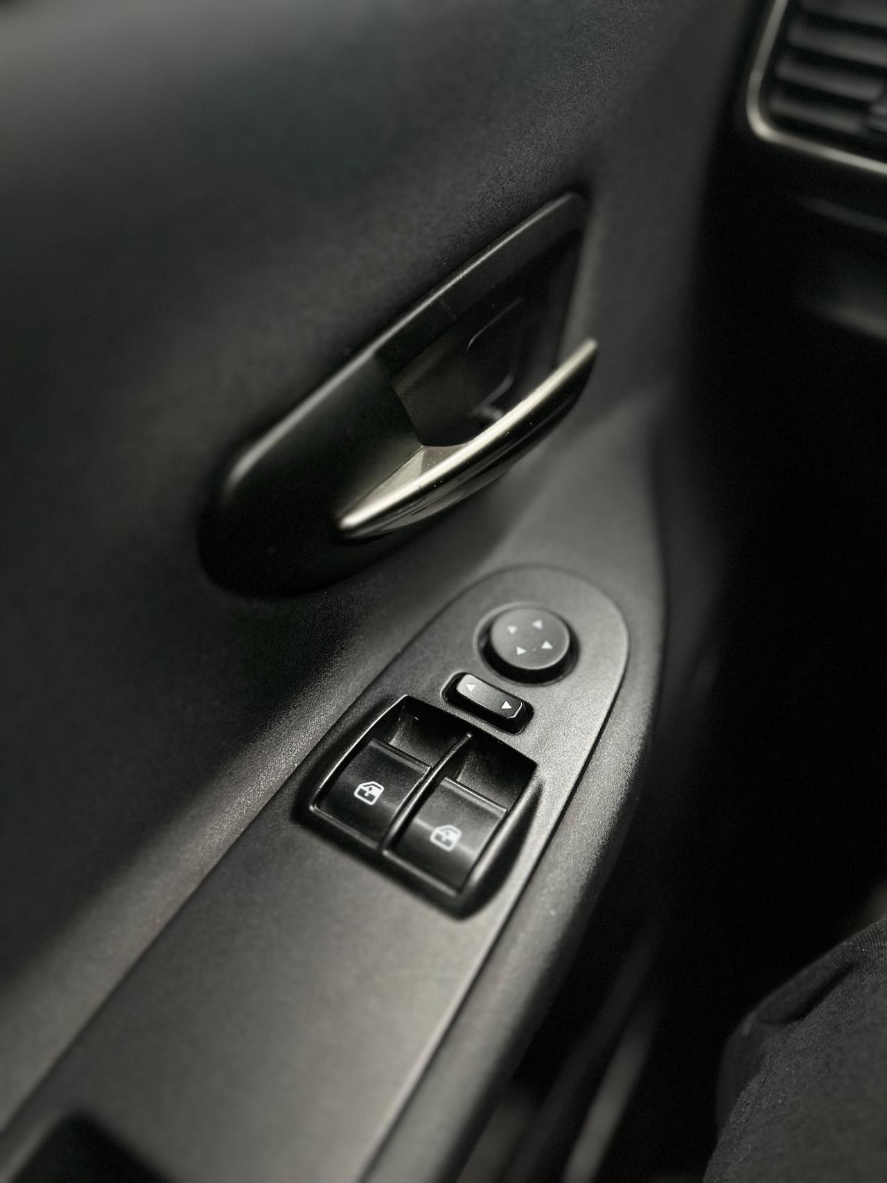 Lancia Ypsilon 1.2 69 CV 5 porte S&S Platinum