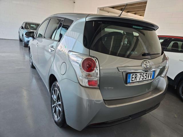Toyota Verso 2.0d Active 7pti NEOPATENTATI
