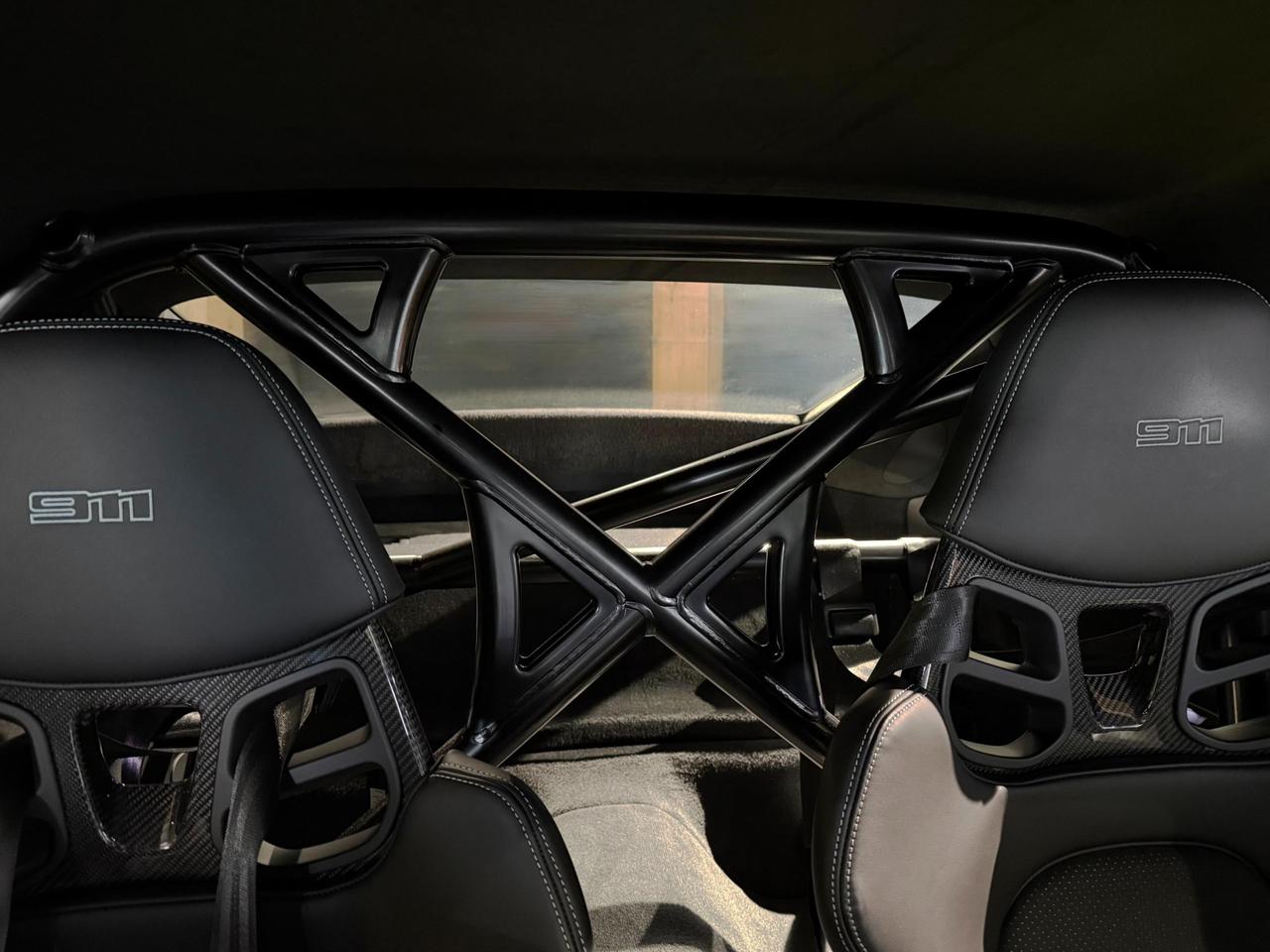 Porsche 911 Coupe 3.0 Dakar auto