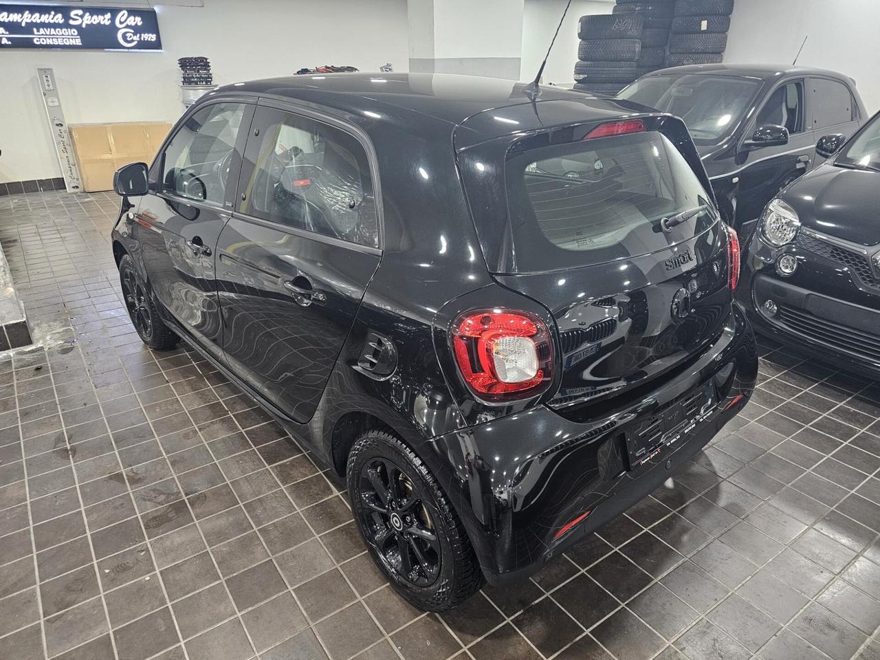 NUOVA SMART FORFOUR IDENTITY BLACK EDITION PASSION 0.9 BENZ 90CV TWINAMIC