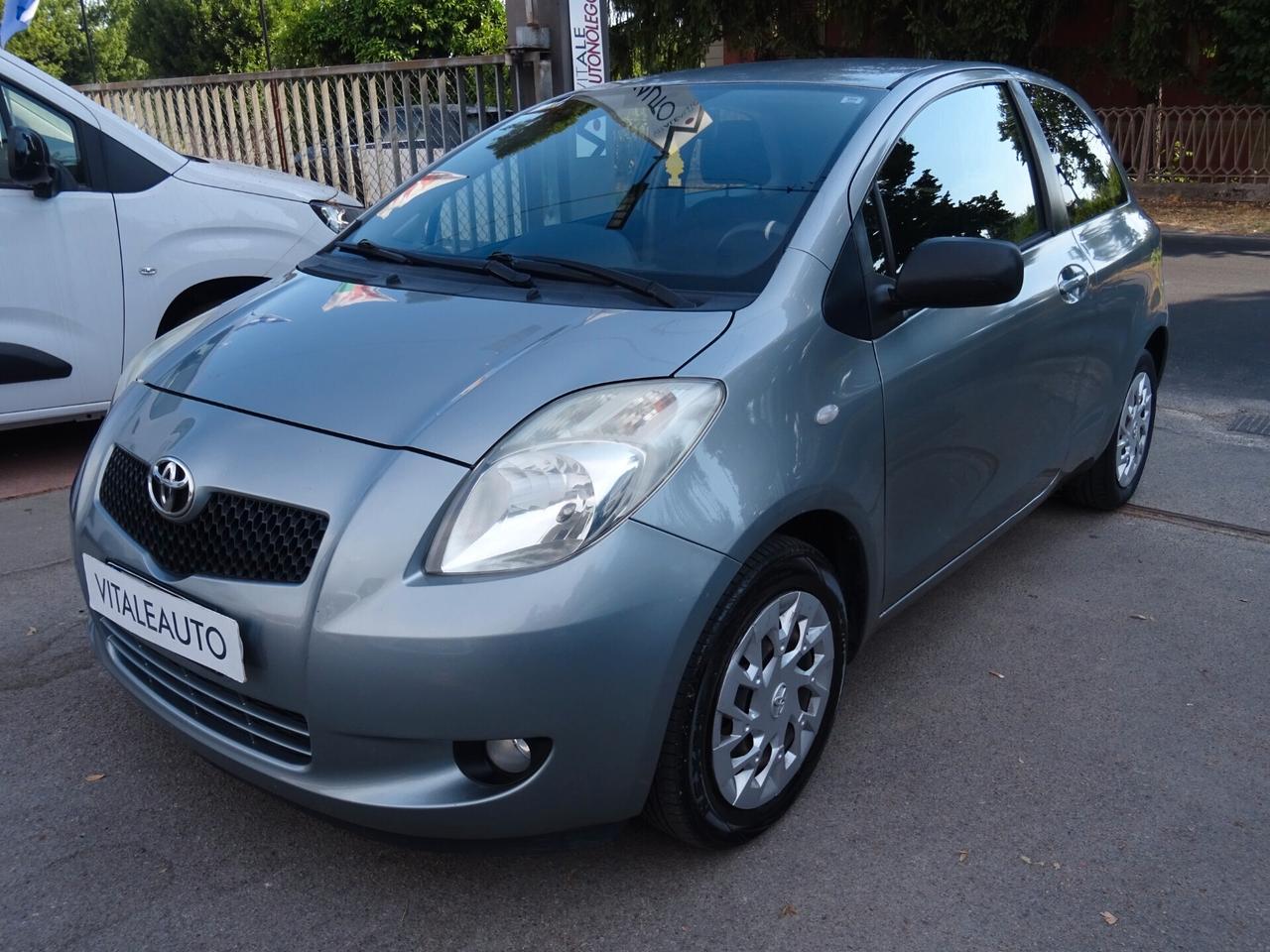 Toyota Yaris 1.3 3 porte OK NEOPATENTATI