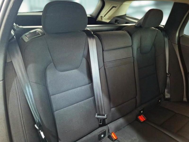 VOLVO V60 B4 D autom. Momentum Business Pro MY22 WAGON