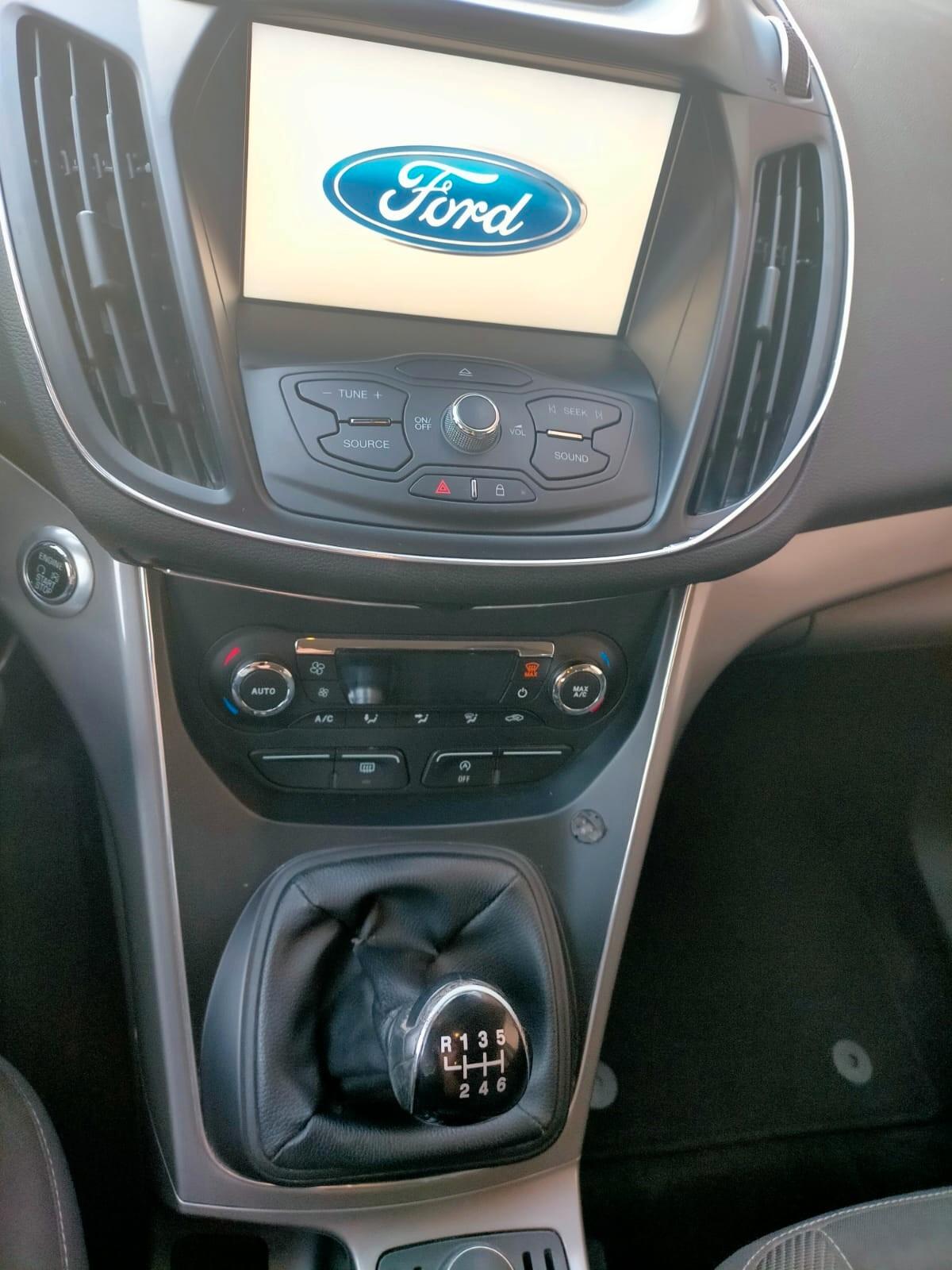 Ford Kuga 2.0 TDCI 120 CV S&S 2WD Titanium