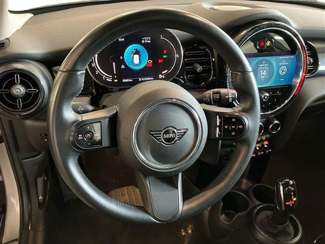 MINI Mini 5 Porte 1.5 Twin Power Turbo Cooper Essential