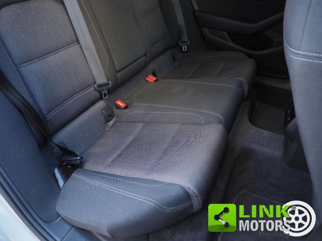 VOLKSWAGEN Passat Variant 2.0 TDI DSG Executive BlueMotion Tech.