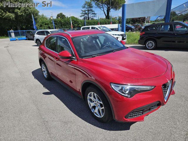 ALFA ROMEO Stelvio Stelvio 2.2 RESTYLING Business Q4 190cv - GD037TL