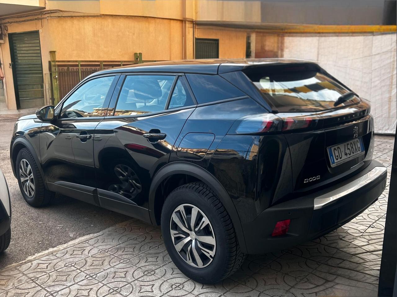 PEUGEOT 2008 – 1.5 Diesel 101 CV