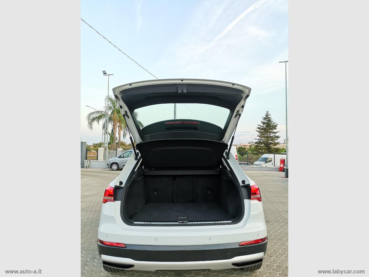 AUDI Q3 35 TDI S tronic Business Advanced