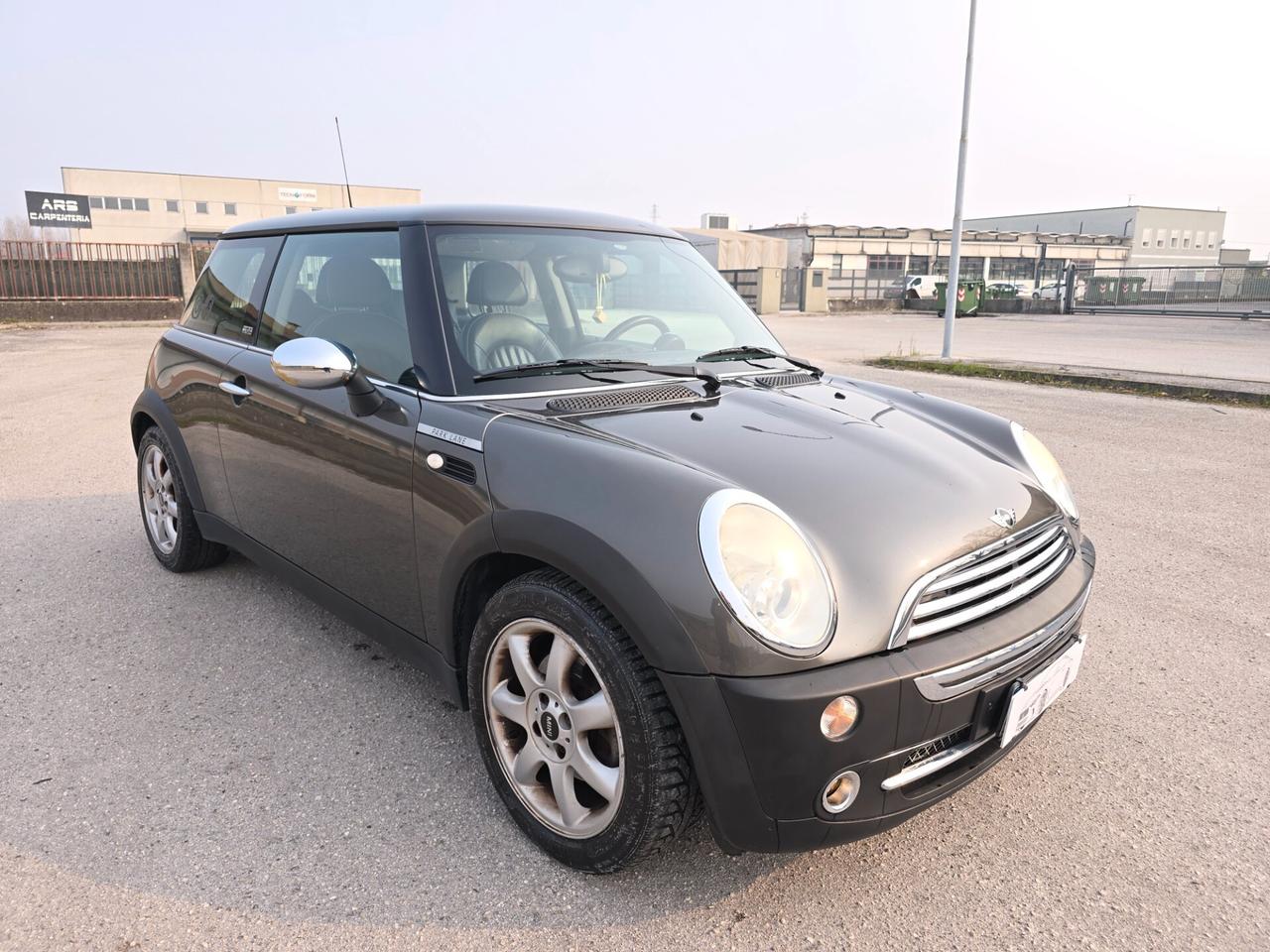 Mini Cooper 1.6 90cv Park Lane ok Neopatentati