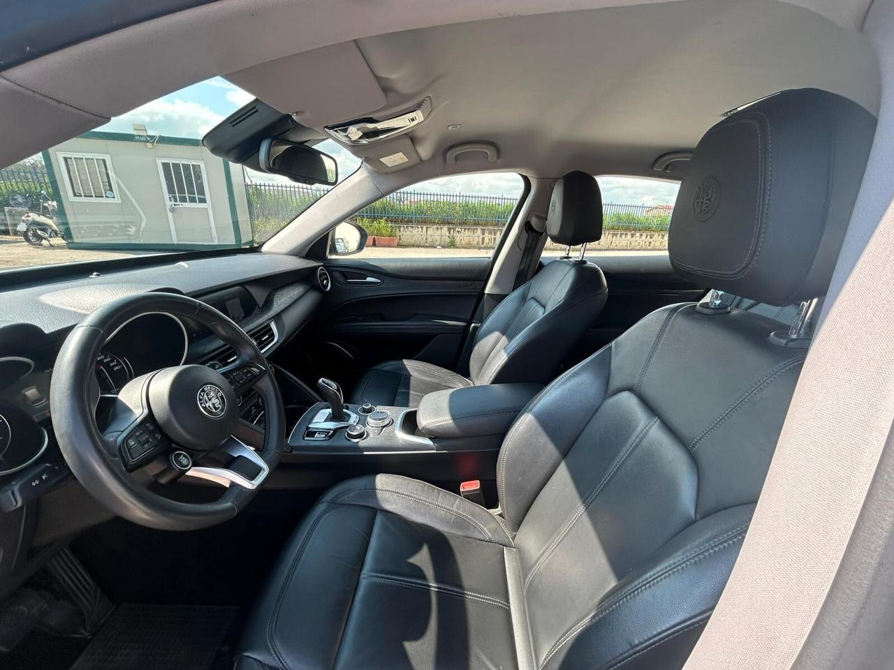 Alfa Romeo Stelvio 2.2 Turbodiesel AUTOCARRO 5 POSTI (N1) 160 CV AT8 RWD Business € 14.800 + IVA