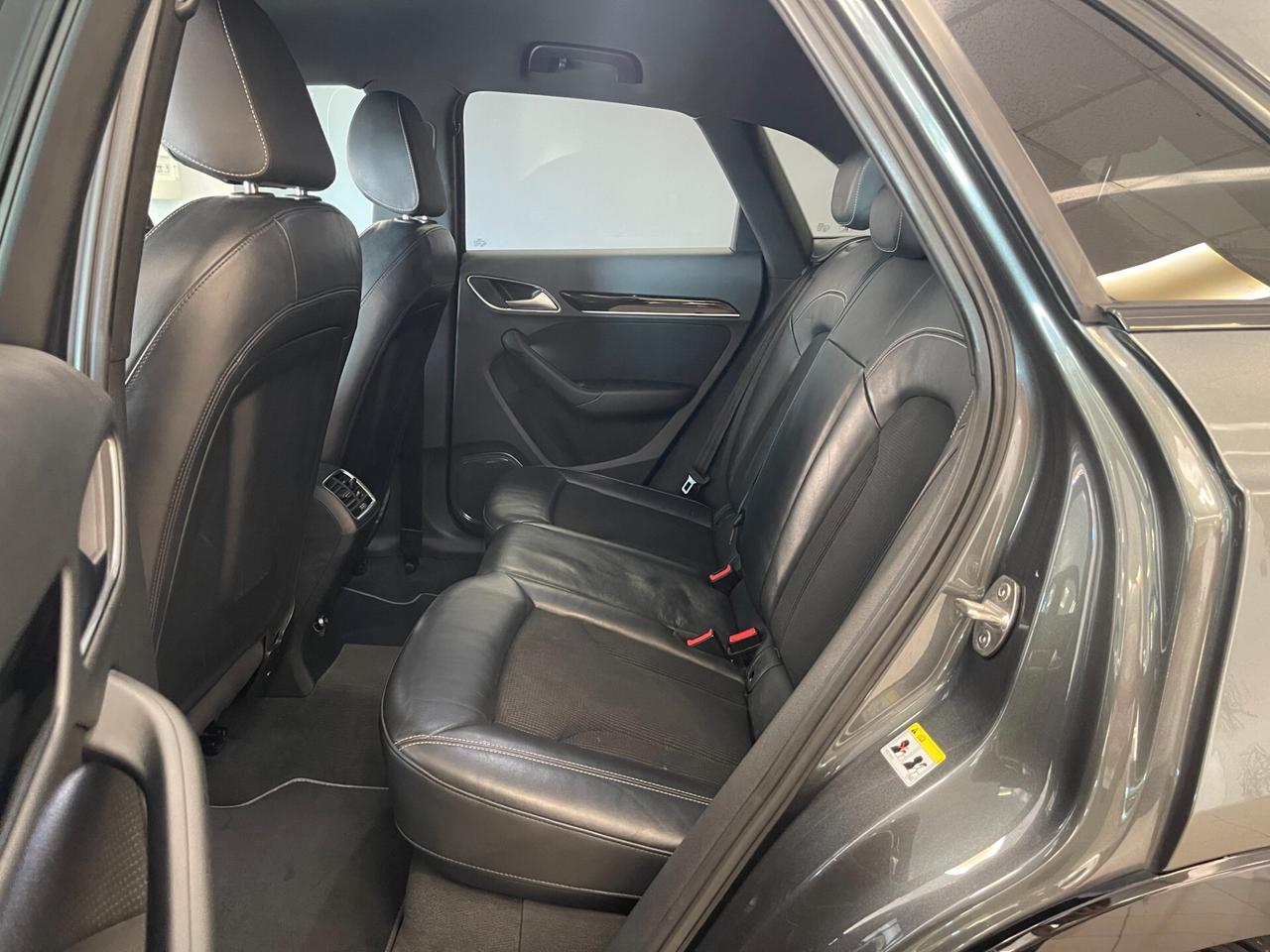 Audi Q3 2.0 TDI 150cv S Line