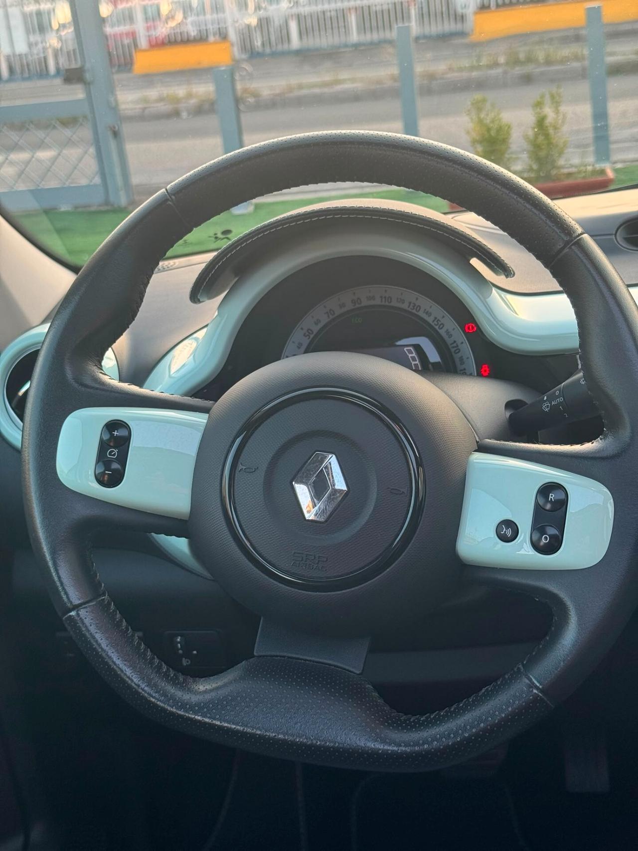 Renault Twingo SCe EDC La Parisienne