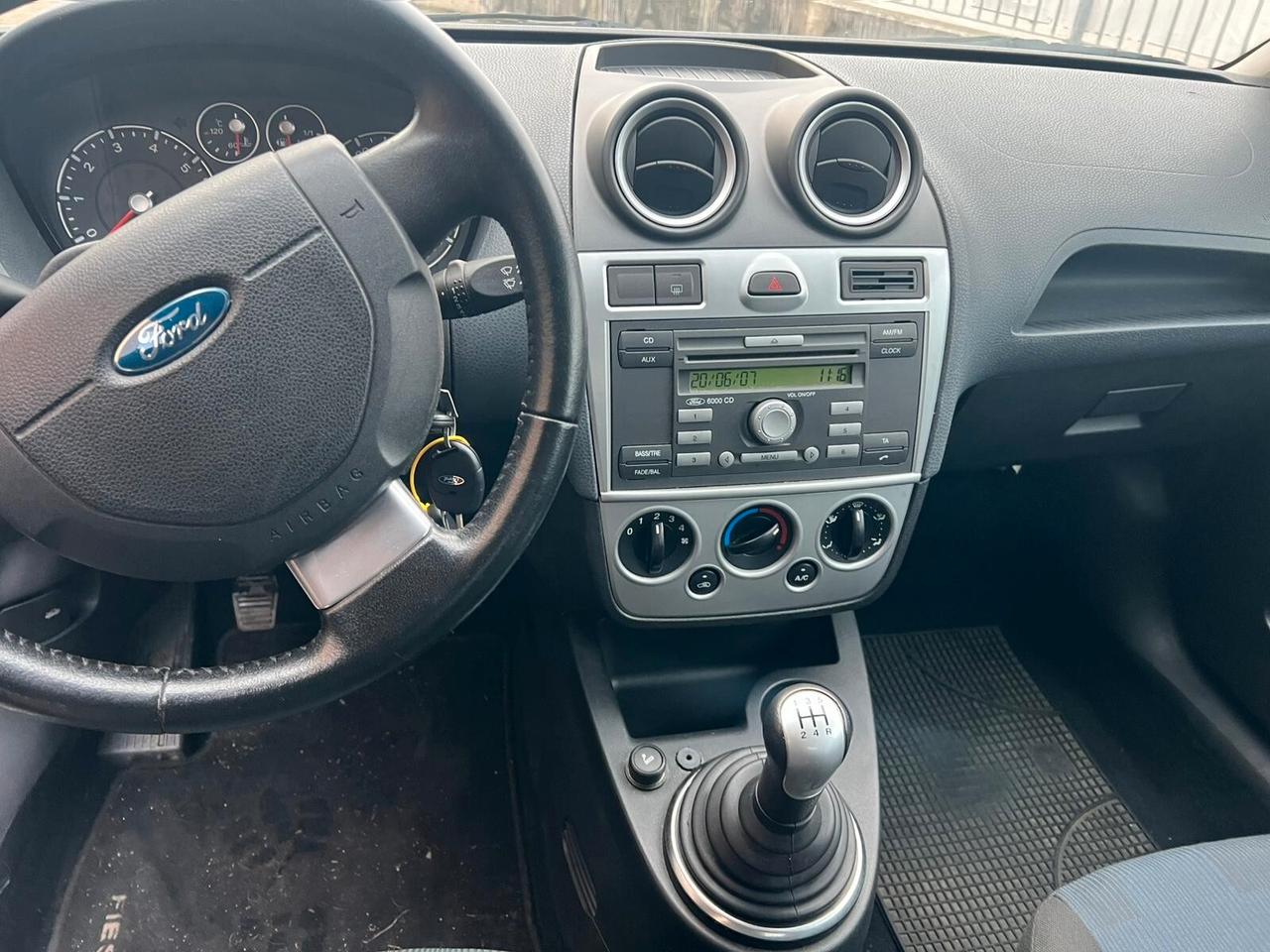 Ford Fiesta 1.2 16V 3p. Ghia