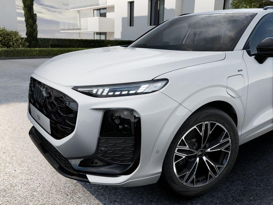 AUDI Audi Q3 SUV S line edition e-hybrid 200 kW S tronic