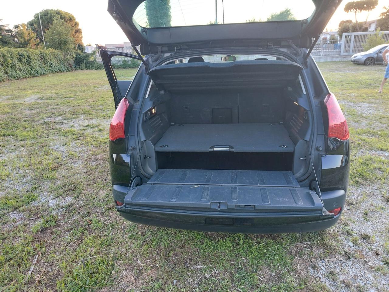 Peugeot 3008 1.6 e-HDi 115CV cambio robotizzato Stop&Start Allure