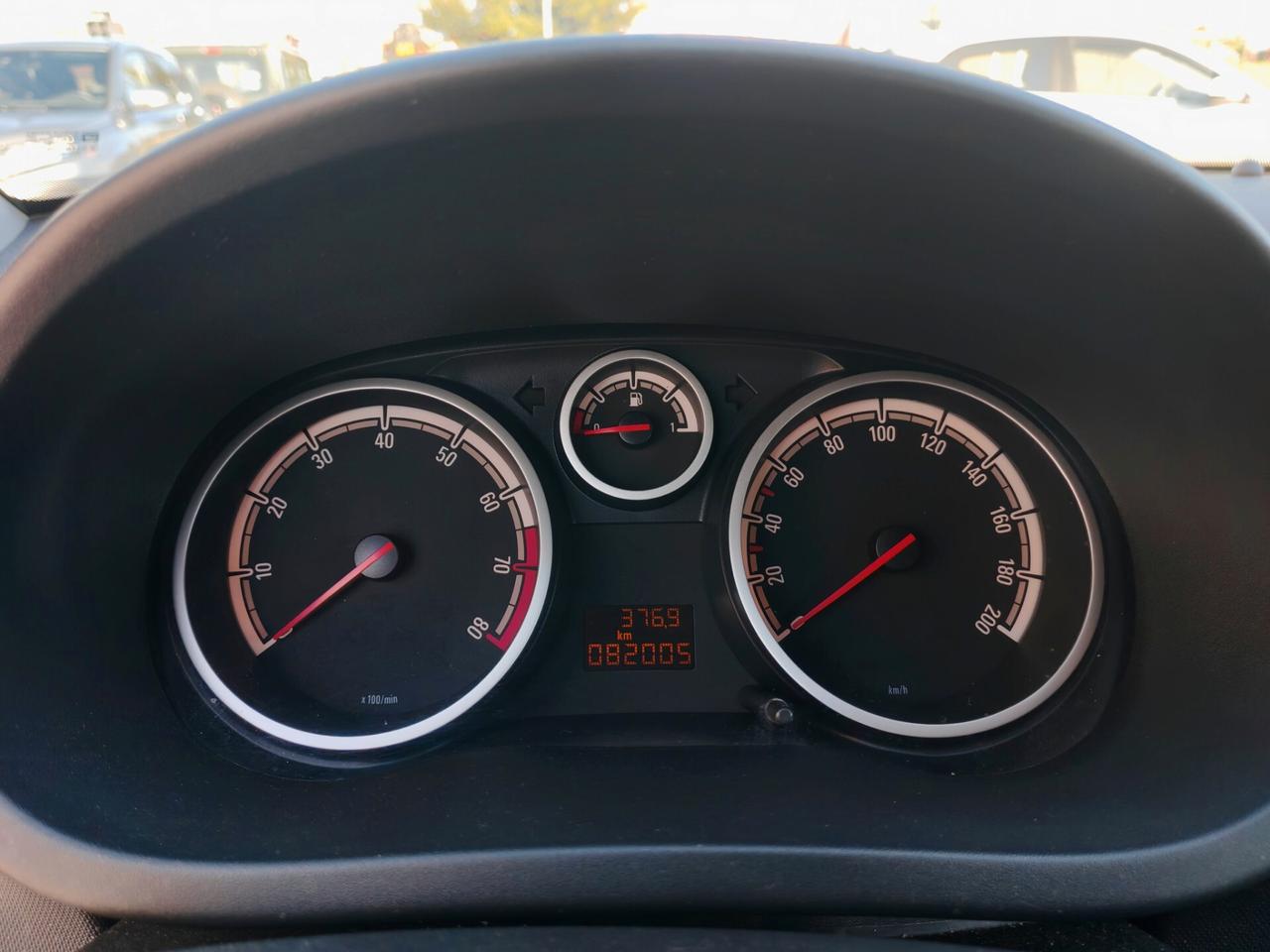 Opel Corsa 1.2 5 porte Sport