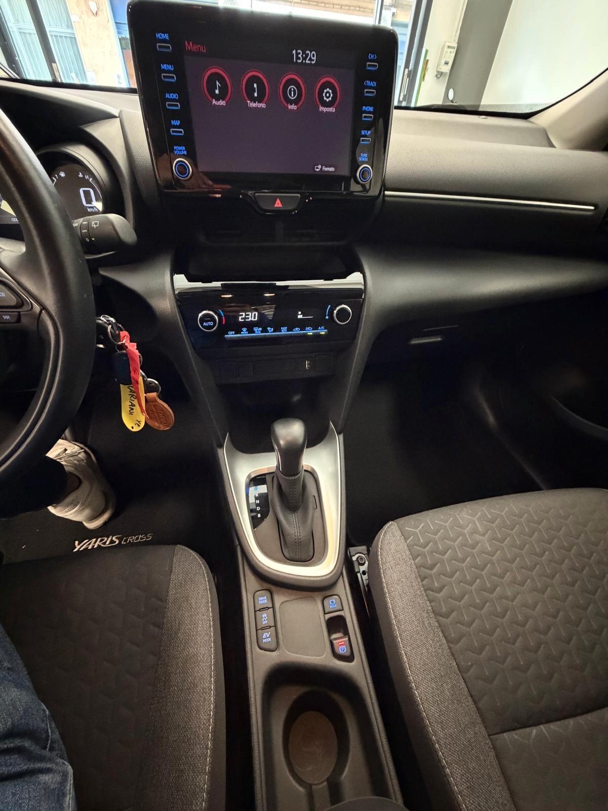 Toyota Yaris Cross 1.5 Hybrid 5p. E-CVT Trend da 220 al mese