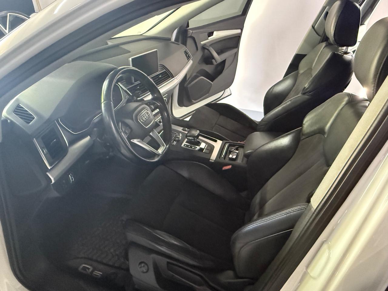 Audi Q5 2.0 TDI 190 CV quattro S tronic Business