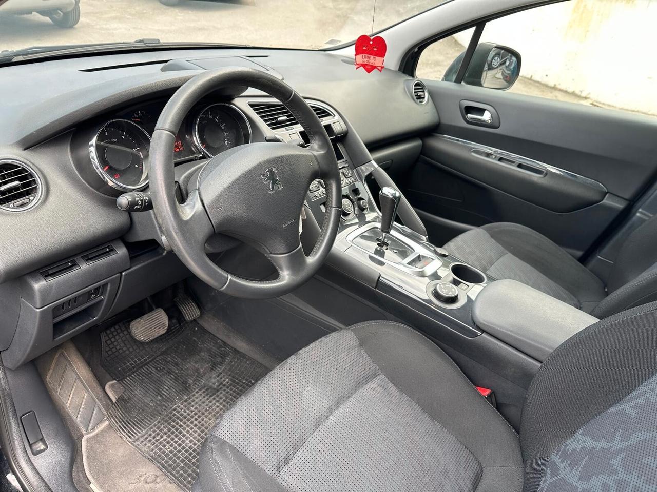 Peugeot 3008 1.6 HDi 110CV cambio robotizzato Premium